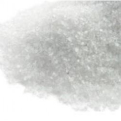 Le sel d'Epsom se dissout dans l'eau et peut donc être ajouté aux bains et utilisé comme cosmétique